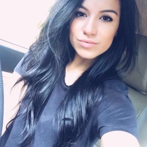 Meet your Posher, Carolina